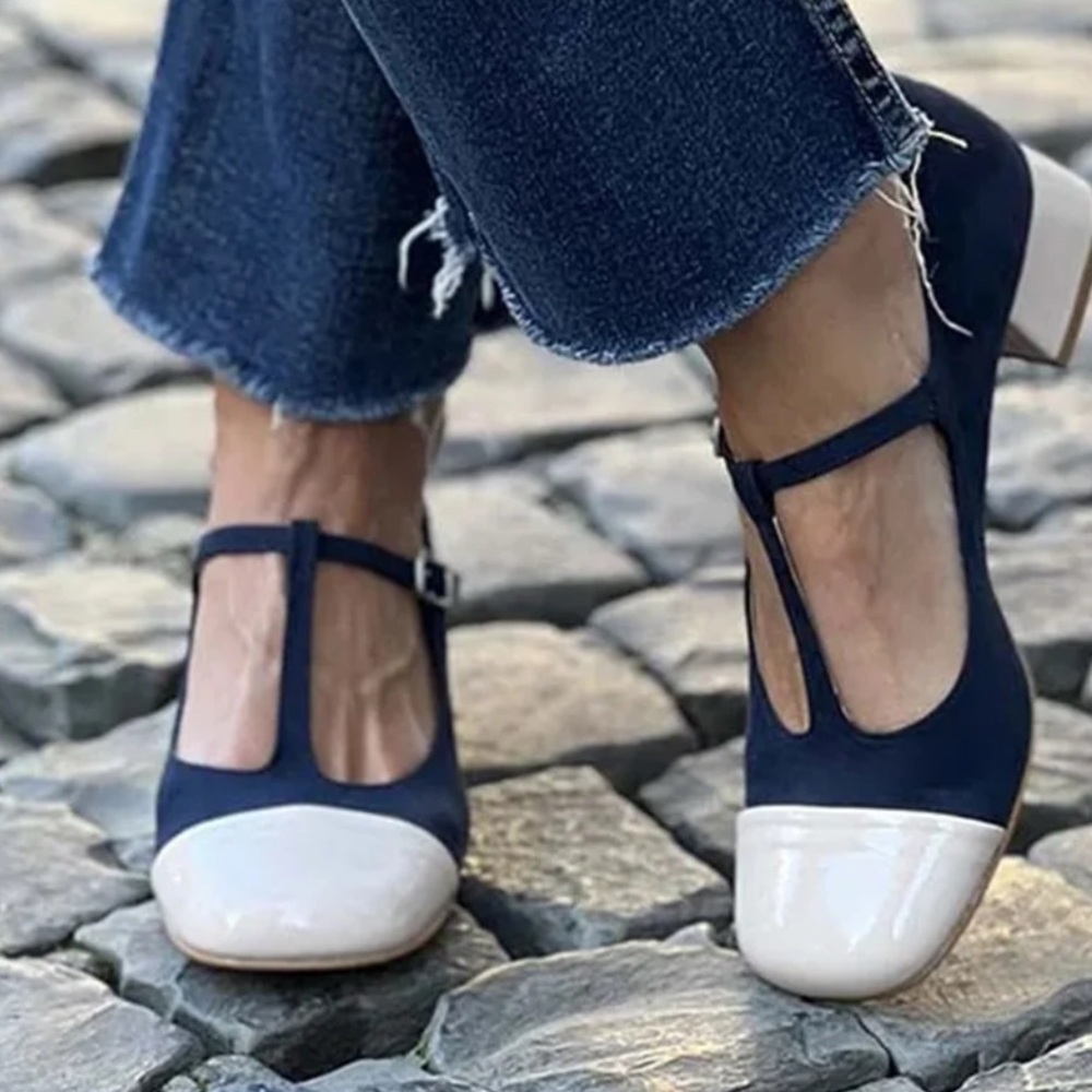 New in Box T-Strap Buckle Colorblock Low Heels 42 US SIZE 10 Navy White Shoes